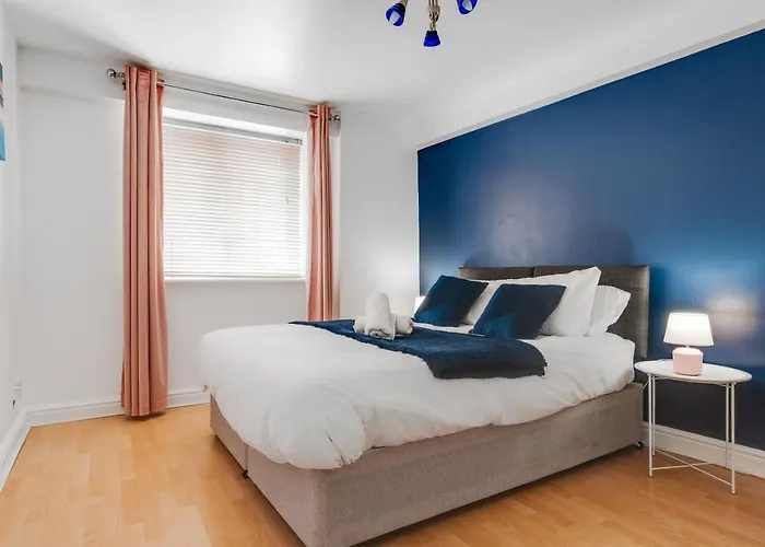 Cefas Apartments Manchester - Free Parking - City Centre